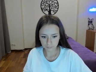 EvaShelbi on cam for live free nude video chat now