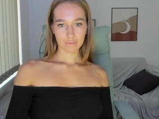 jennymoor on cam for live free nude video chat now