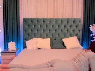 MariMiles on cam for live free nude video chat now