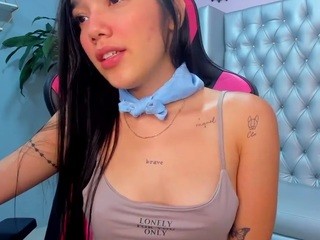 silvanna-smith on cam for live free nude video chat now