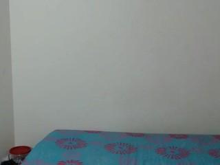 Sweet-salome on cam for live free nude video chat now