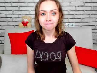 Linda-Bryant on cam for live free nude video chat now