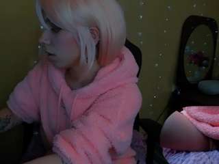 StrangeAnn on cam for live free nude video chat now