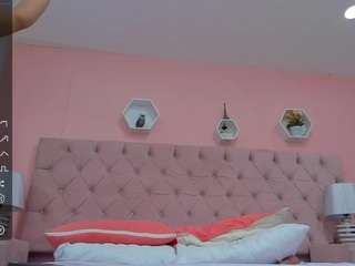 SussieFoster on cam for live free nude video chat now