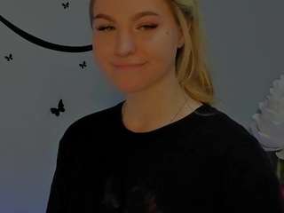 angelinadia on cam for live free nude video chat now
