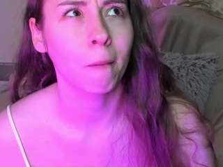 HottyAshleyy on cam for live free nude video chat now