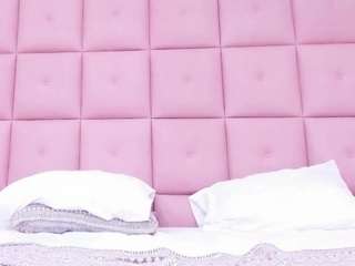 AlmaThompson on cam for live free nude video chat now