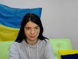 ElizavetaCino on cam for live free nude video chat now