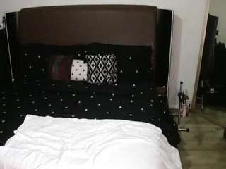 jasmin20 on cam for live free nude video chat now