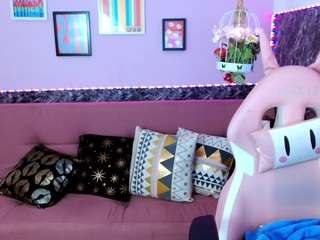 kittyy-tay on cam for live free nude video chat now