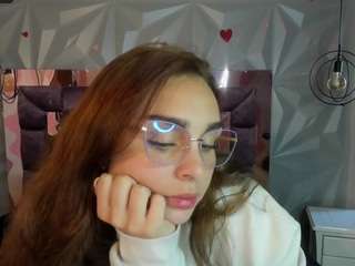 sadiemelissa18 on cam for live free nude video chat now