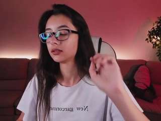 DarlaBelle on cam for live free nude video chat now