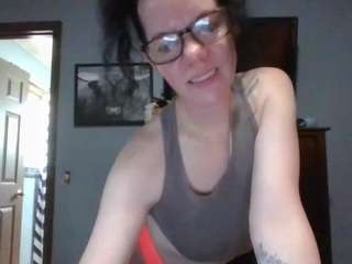 MiaFlores on cam for live free nude video chat now