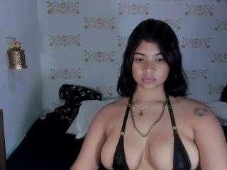 CYNTHIA-HOWARD on cam for live free nude video chat now