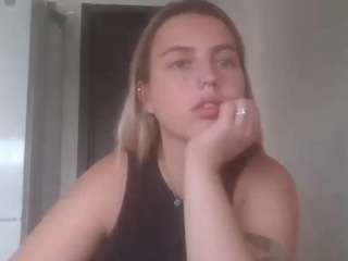 JillRiver on cam for live free nude video chat now