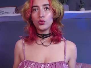 Roxxane-little on cam for live free nude video chat now