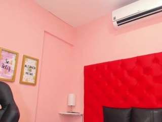 sheyla-love1 on cam for live free nude video chat now