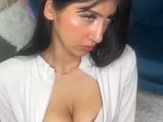 Mariana Castro on cam for live free nude video chat now