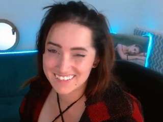 Chloe-zz on cam for live free nude video chat now