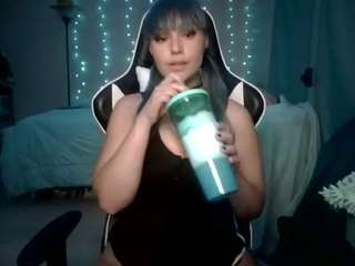 SaveTheBea on cam for live free nude video chat now