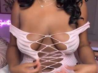 Serena Black on cam for live free nude video chat now