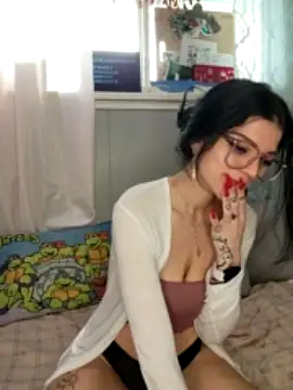 anyalikestosuck naked in live sex video chat