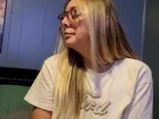 Boredoutofthidworld on webcam for live free nude chat now