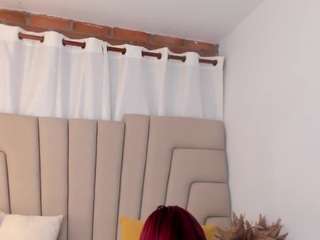 emma-walker18 on webcam for live free nude chat now