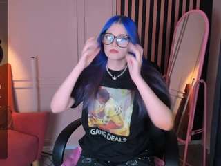 EmmaLean on webcam for live free nude chat now