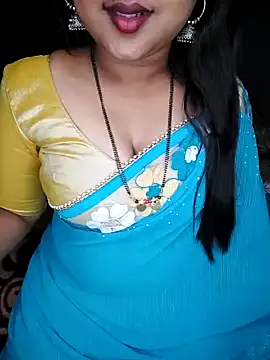 hot-friendly-girl naked in live sex video chat