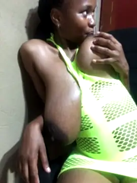 HotBabe4U_ naked in live sex video chat