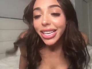 kimthedoll on webcam for live free nude chat now