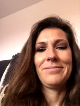 Lwhite1 naked in live sex video chat