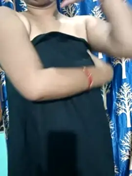 Maha_024 naked in live sex video chat