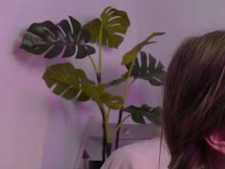 MaryxLee on webcam for live free nude chat now