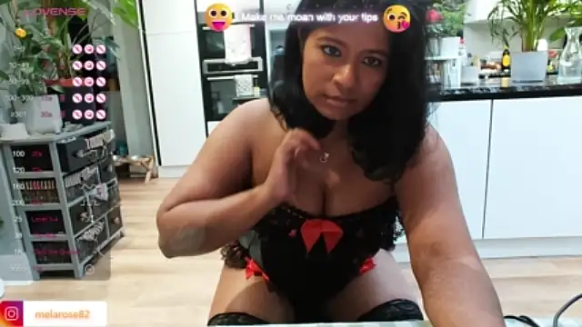 melarose naked in live sex video chat