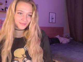 MilkyBunny on webcam for live free nude chat now