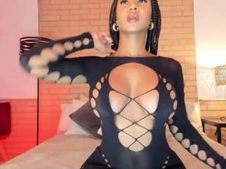 NINAGOLD on webcam for live free nude chat now