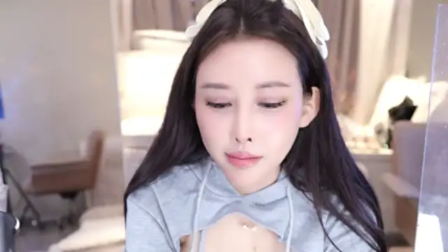 Peggy–fun naked in live sex video chat