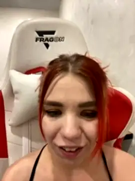 RollingGirls naked in live sex video chat