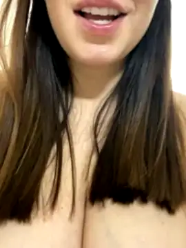 SEXYoungDaughter naked in live sex video chat
