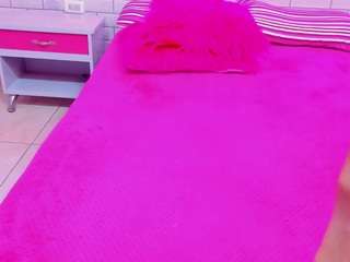 ThaliaCortes on webcam for live free nude chat now