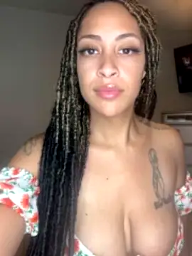 thepeachwobbler naked in live sex video chat