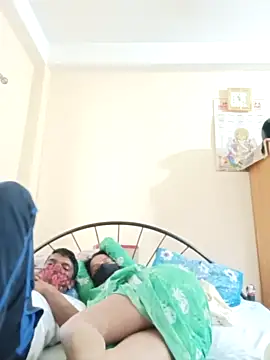Apkiman naked in live sex video chat