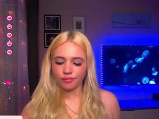 Blondekiss on webcam for live free nude chat now