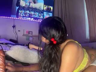 Brattylittlebaby on webcam for live free nude chat now