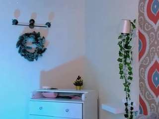 evelinalove1 on webcam for live free nude chat now