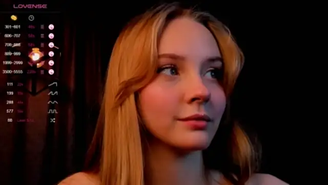 JulieSimon naked in live sex video chat