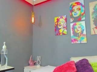 Kaisha-blur on webcam for live free nude chat now