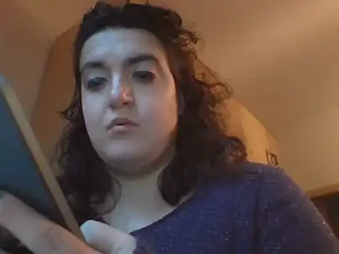 Ladyboop96 naked in live sex video chat